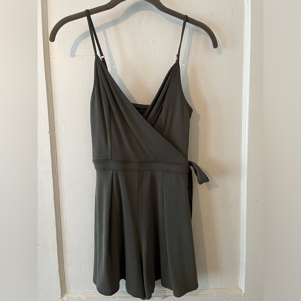 Abercrombie - Olive Green Romper